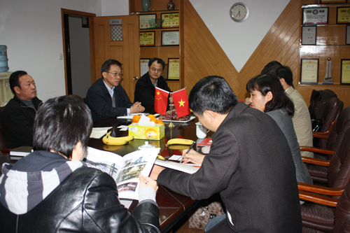 越南建材企業代表團訪問我院