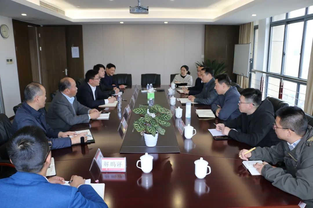 拱墅區(qū)委副書記、政法委書記沈華鋒來公司調(diào)研
